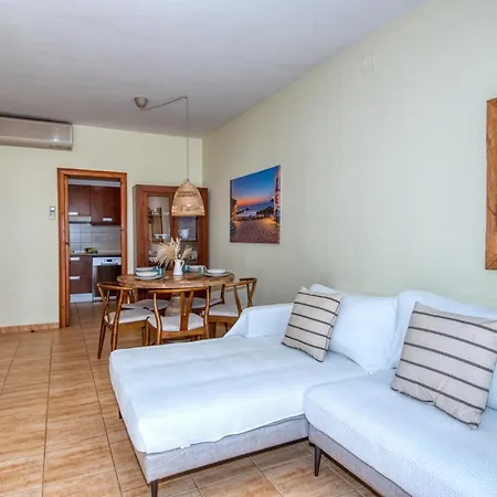 Les Voltes Apartment *